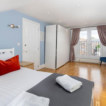 Air Host & Stay - Rockfield House - Sleeps 8 Ліверпуль Екстер'єр фото