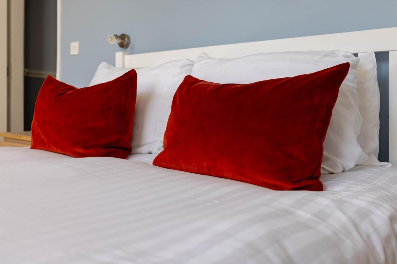 Air Host & Stay - Rockfield House - Sleeps 8 Ліверпуль Екстер'єр фото