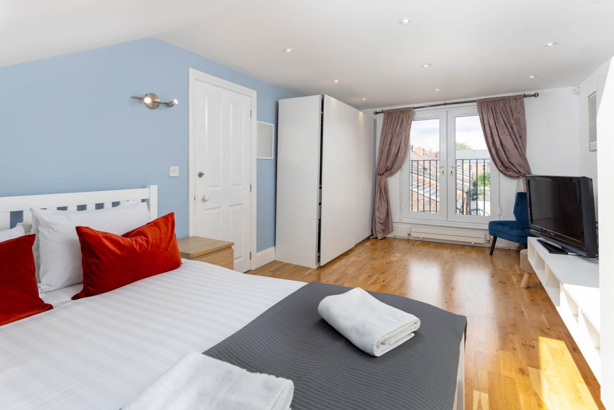 Air Host & Stay - Rockfield House - Sleeps 8 Ліверпуль Екстер'єр фото